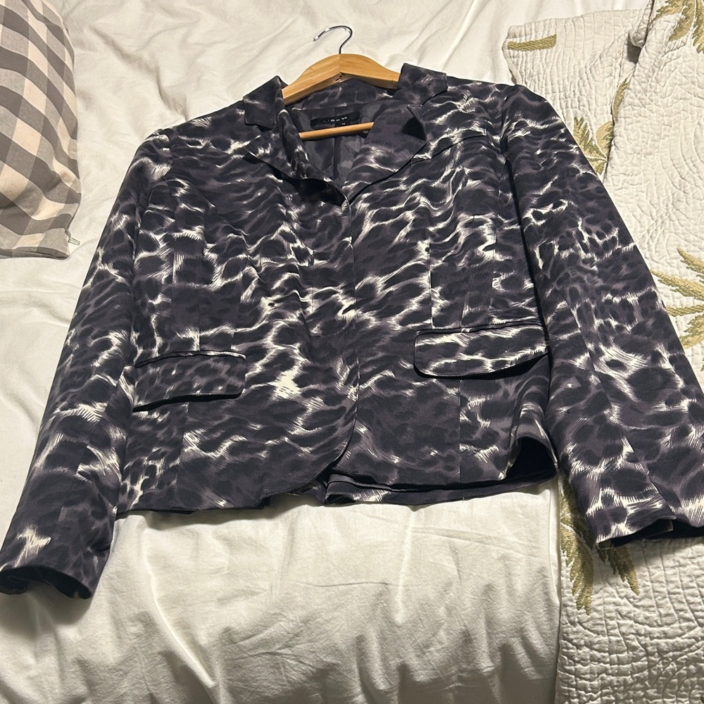 Stylish Black and White Women's Jacket